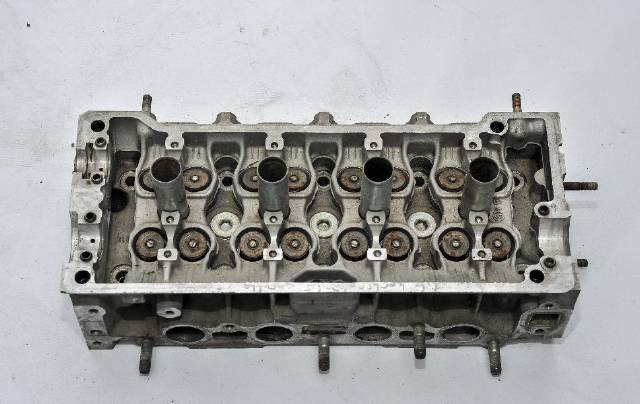 KARTİN TİCARET TOYOTA FORTUNER ÇIKMA YEDEK PARÇA SİLİNDİR KAPAĞI_05A